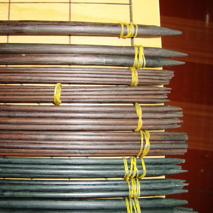 Support Your Garden's Growth with Elegant and Sustainable Bamboo Flower Sticks 3