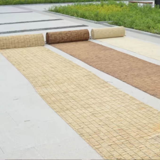 Płot z trzciny: ekologiczny i wszechstronny sposób na dodanie prywatności i cienia 3