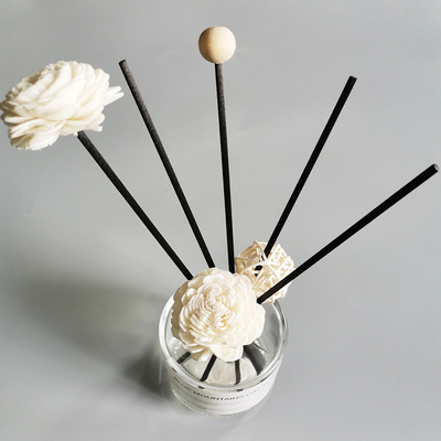 Pachnący dyfuzor trzcinowy z suszonego drewna Sola Flower 15 cm z bawełnianym knotem do dekoracji