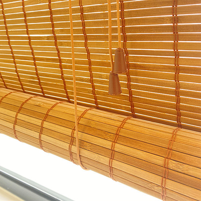1,8 m Nature Bamboo Roll Up Shade do okien Kolorowe zasłony rzymskie Filtrowanie światła