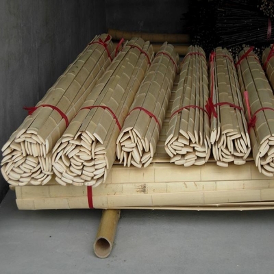 Dostosowane suche proste zewnętrzne duże bambusowe słupy Moso od 60 cm do 595 cm w kolorze naturalnym