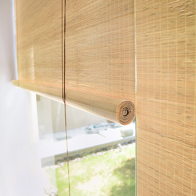 1,8 m Nature Bamboo Roll Up Shade do okien Kolorowe zasłony rzymskie Filtrowanie światła